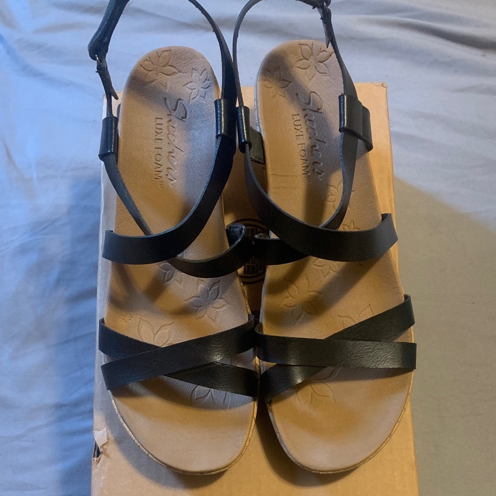 Skechers Women's Black Strappy Wedge Sandals Size 13!